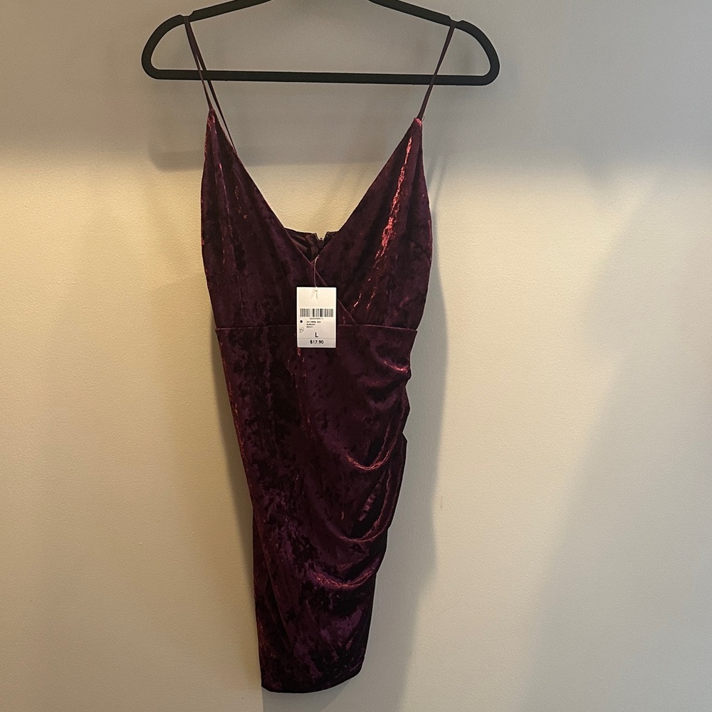 Forever 21 Velvet Spaghetti-Strap Mini Dress in Plum